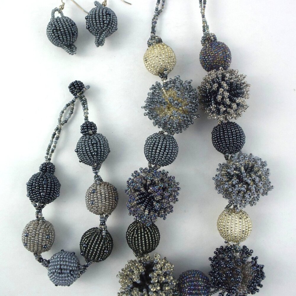 African Hand Crafted Beaded Necklace Bracelet & Earrings Set GORGEOUS WORK!
